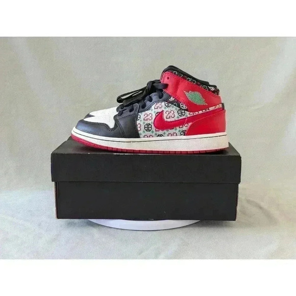 Nike Air Jordan 1 Mid SE GS Sz 4Y Ugly Sweater Red Black Christmas DM1208-150 - Picture 1 of 16